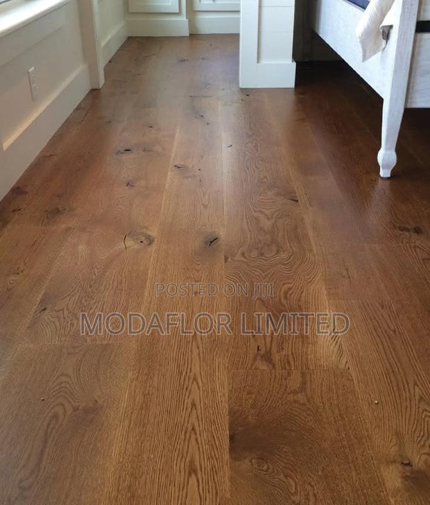 SPC Flooring – Engineered for Stability in All Seasons!