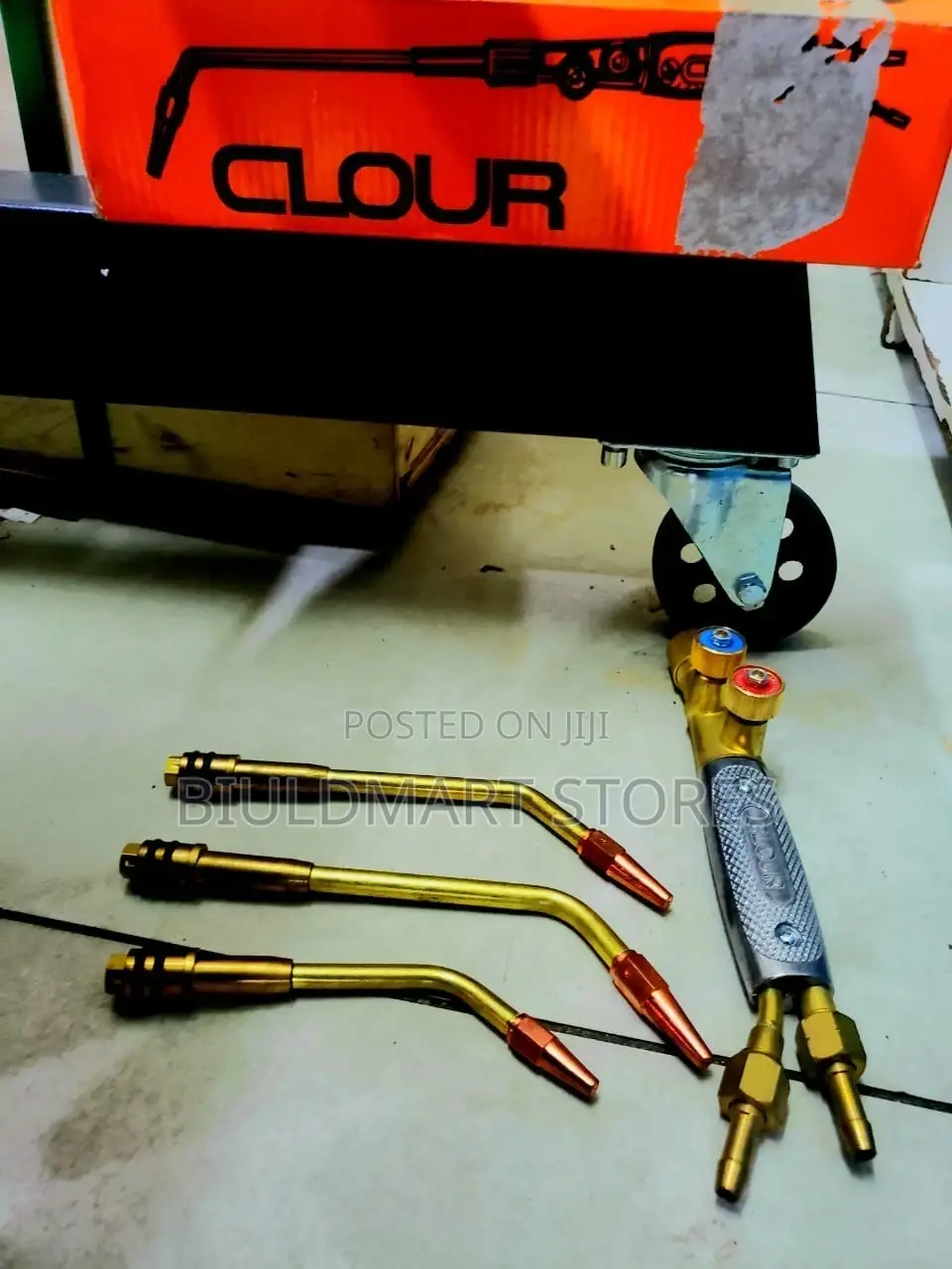 Auto Salvage Special –Cuts Rusted Frames in 30 Seconds Flat"