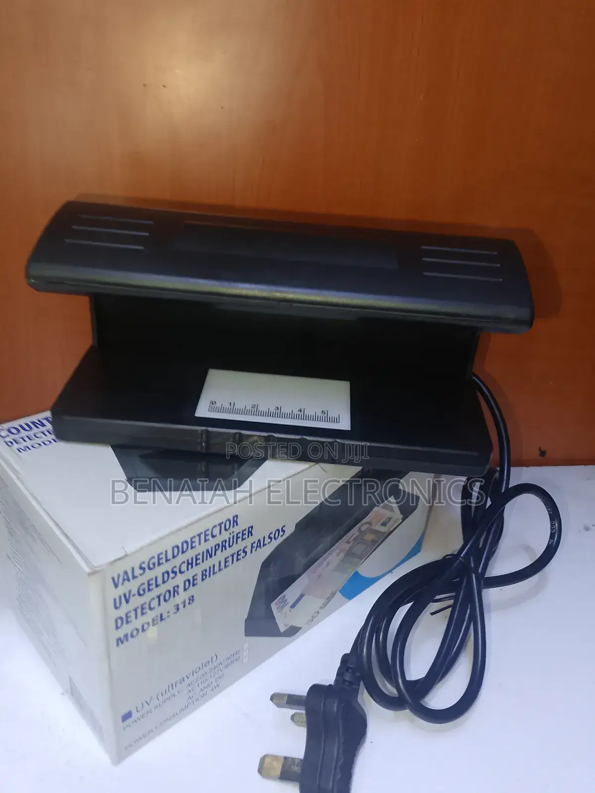 Money Detector, Very Reliable Ultra Violet Money Detector