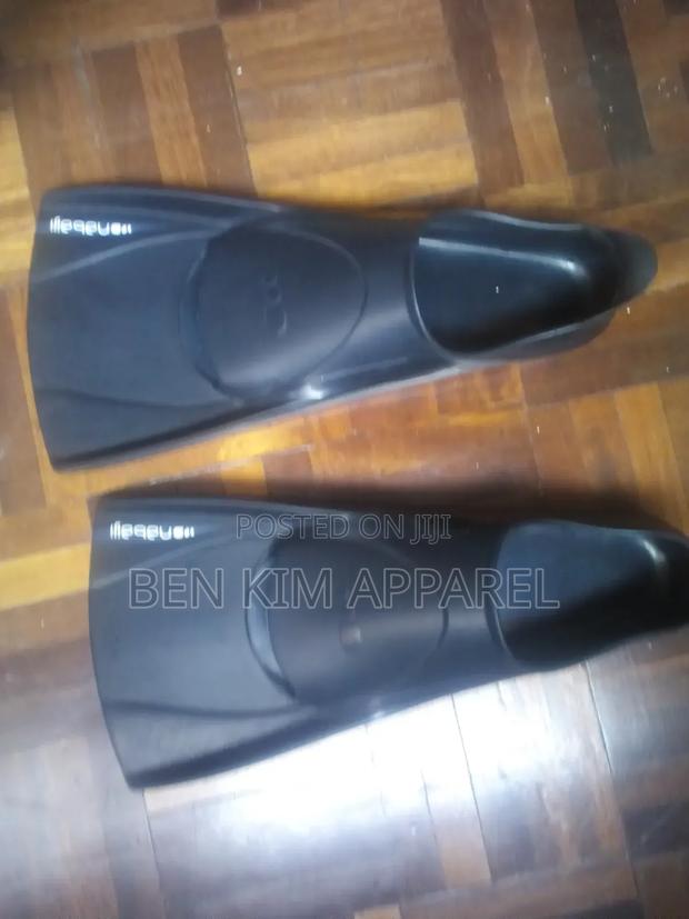 Swimming Short Fins/Paddles Gloss Black. Size 35/36 Used. Single User. - thumbnail 7