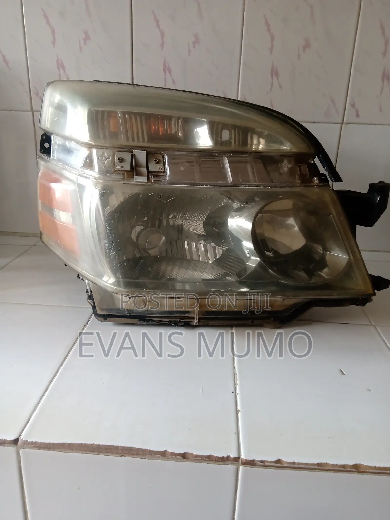 2005 Voxy Headlight