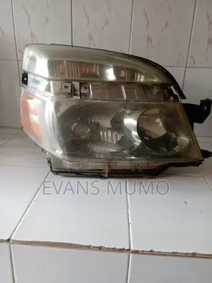 2005 Voxy Headlight