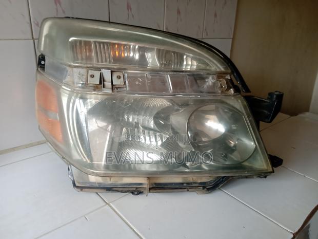 2005 Voxy Headlight - thumbnail 4