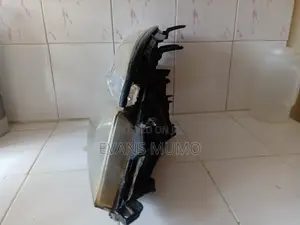 2005 Voxy Headlight