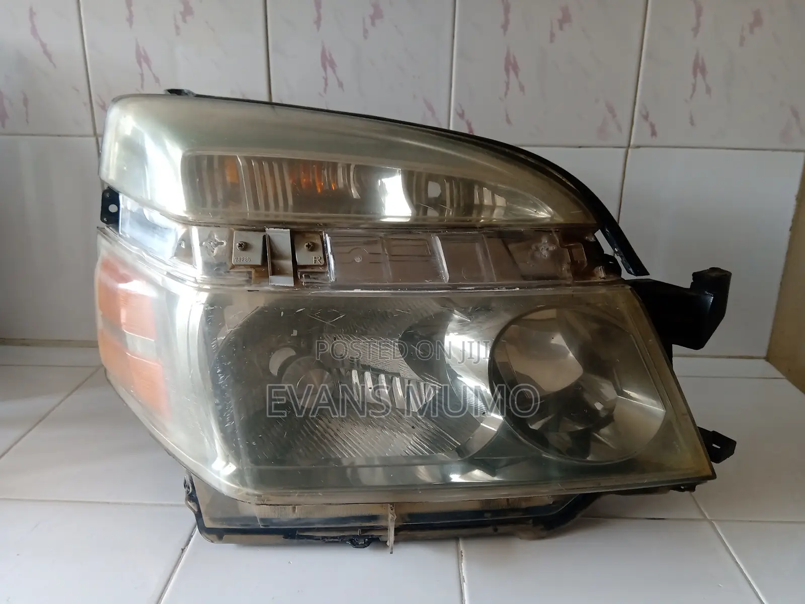 2005 Voxy Headlight