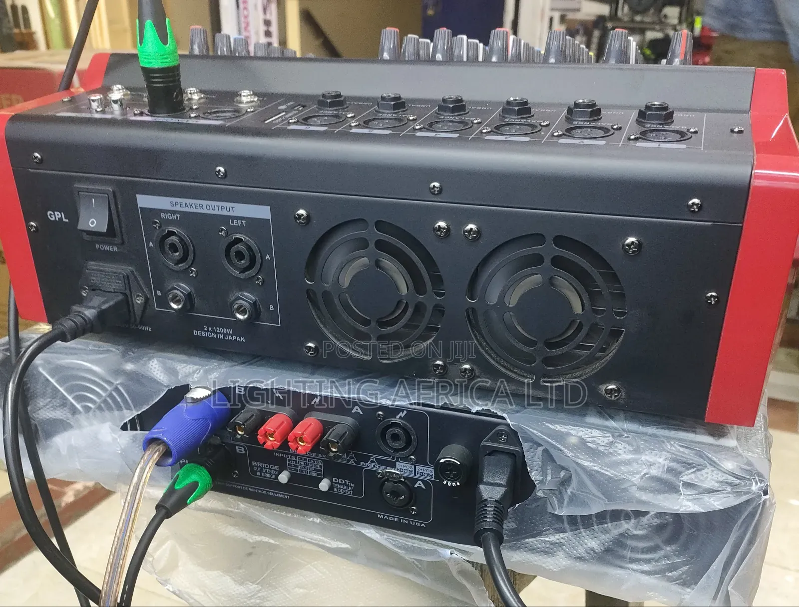 Max 6 Channels Powered Mixer 4000 Watts Peavey Powered Amplifier