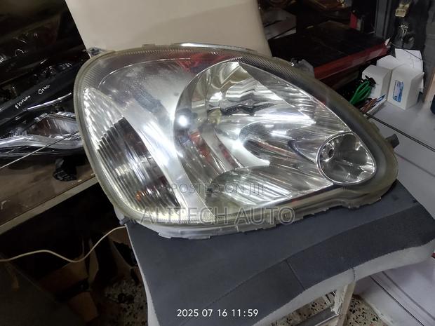 Headlight Vitz 2003