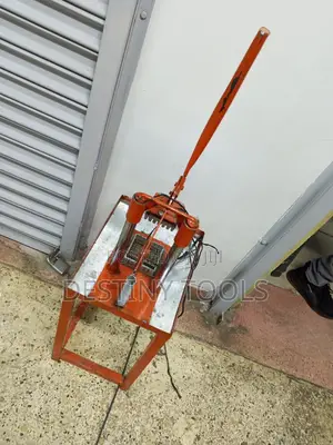 Metallic Chips Cutter