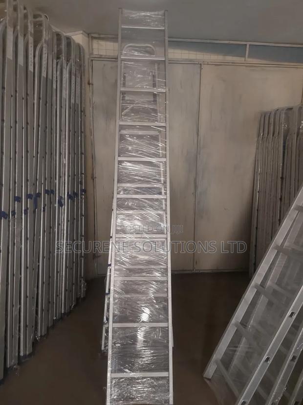 10-Step Aluminum Ladder. - thumbnail 3