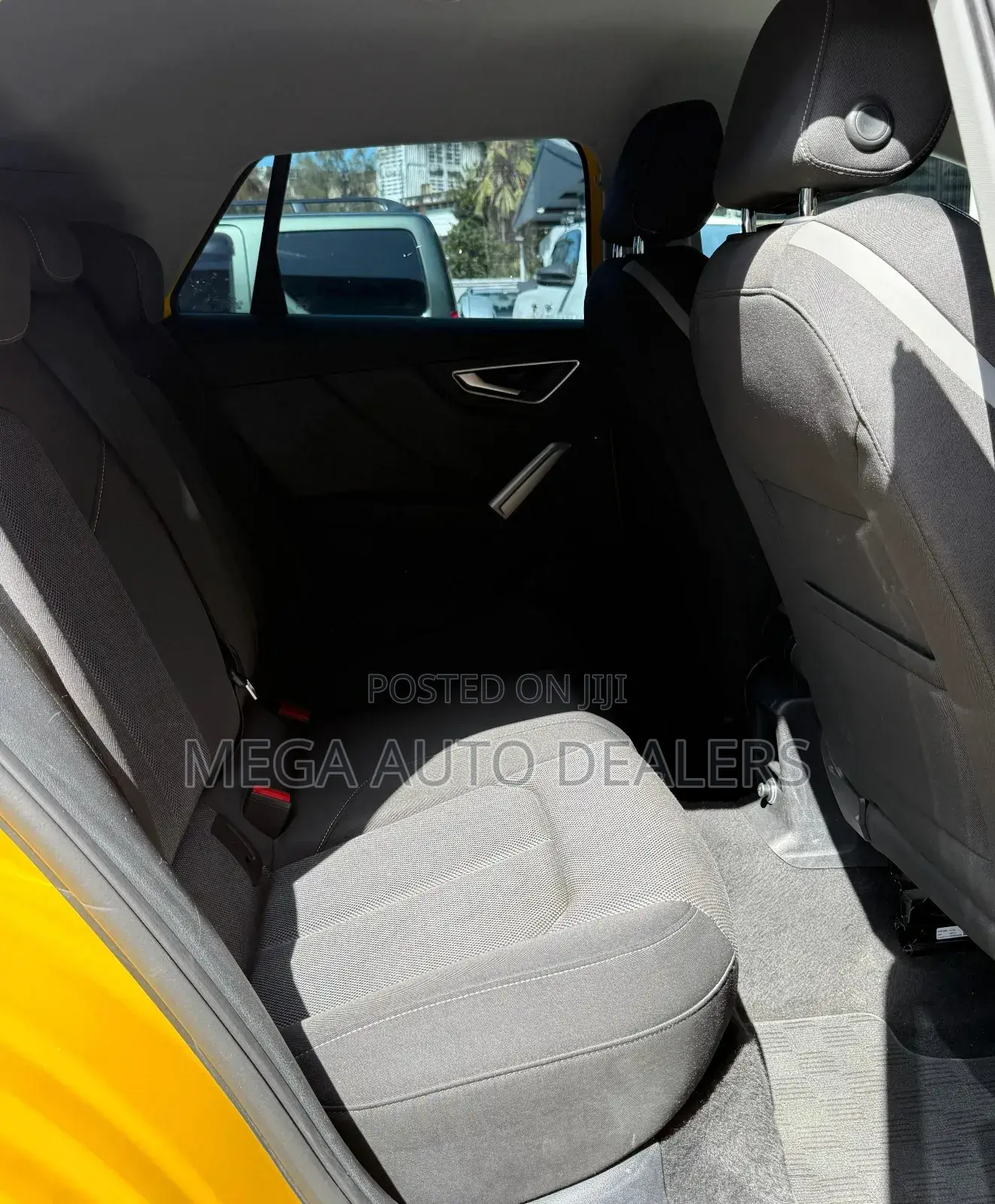 Audi Q2 2018 Yellow