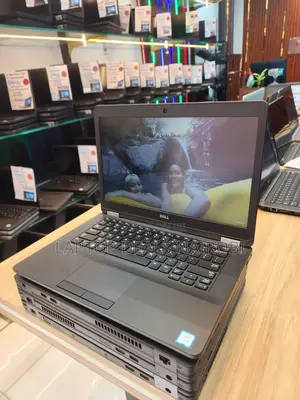 Laptop Dell Latitude 14 E5470 8GB Intel Core I5 SSD 256GB