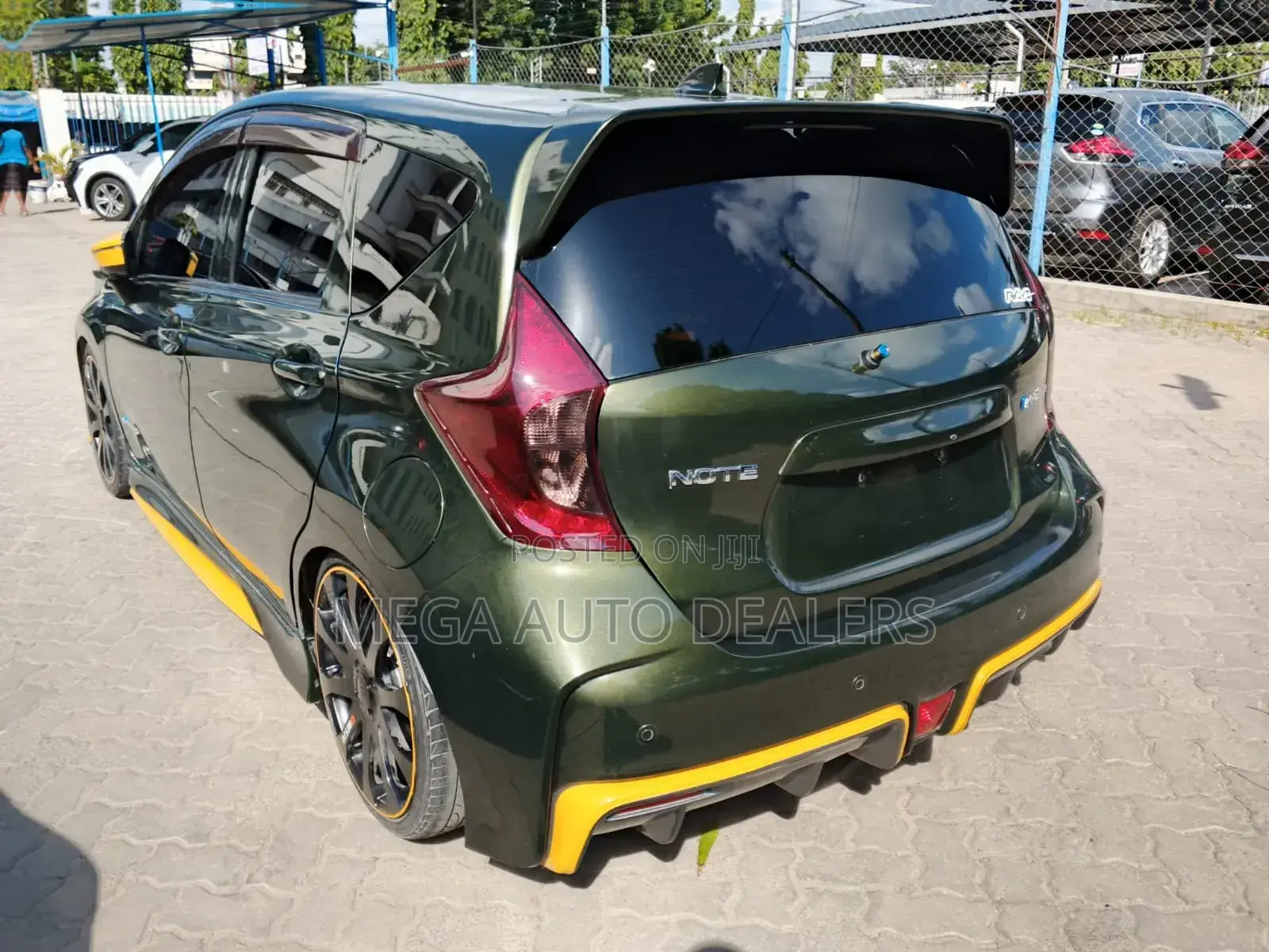 Nissan Note 2018 Green