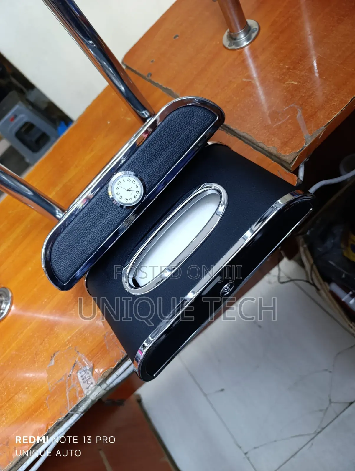 Serviette Holder – Simple, Neat Refillable Unit