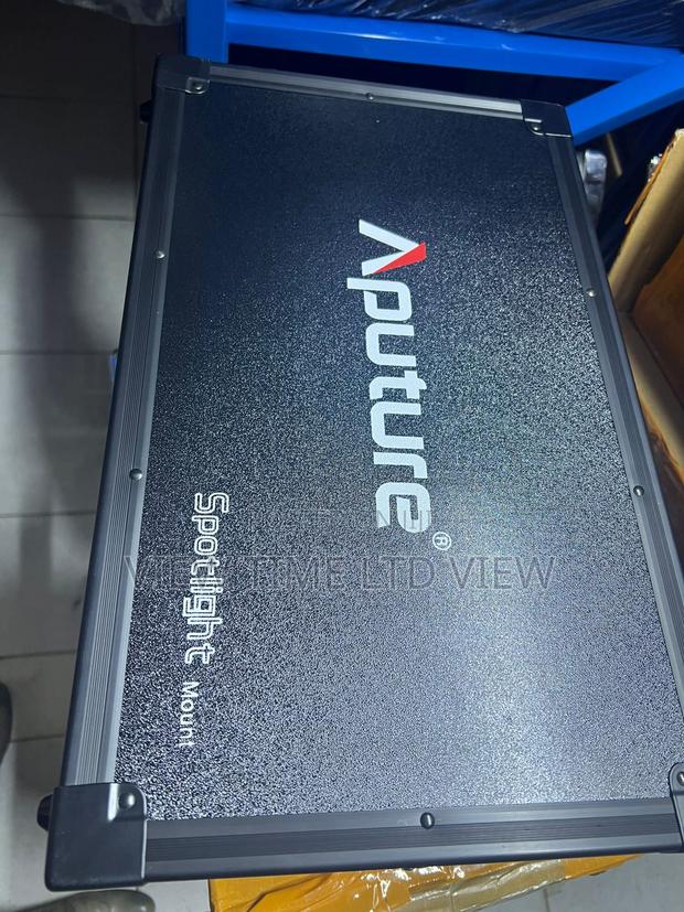Aputure Spotlight Mount Set With 36° Lens - thumbnail 2