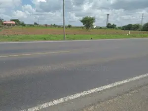 1,000 Acres Touching Mombasa Road in Emali Town Is for Sale