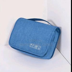 High Quality Partioned Makeup Organizer Bag - thumbnail 2