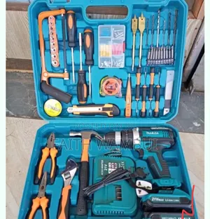 Makita Rechargeable Drill Set /Cordless Drill Set With Bit