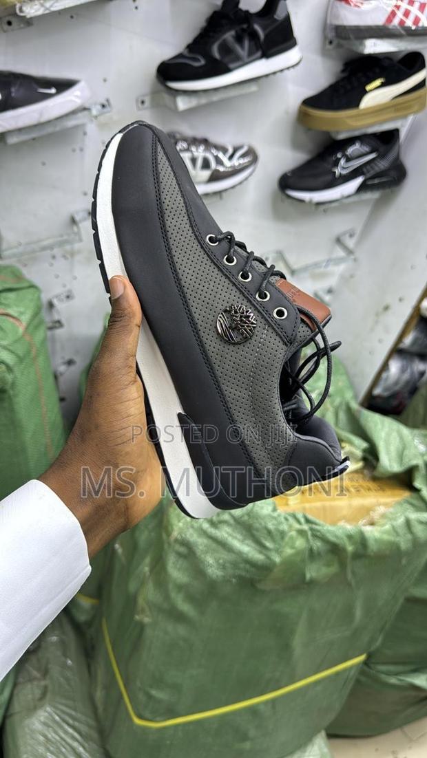 Quality Men Casual Laced Boots Size 40-45 - thumbnail 3