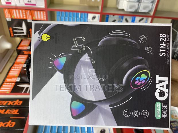 Cute Cat Ear Wireless Headset – Light-Up for Girls - main view