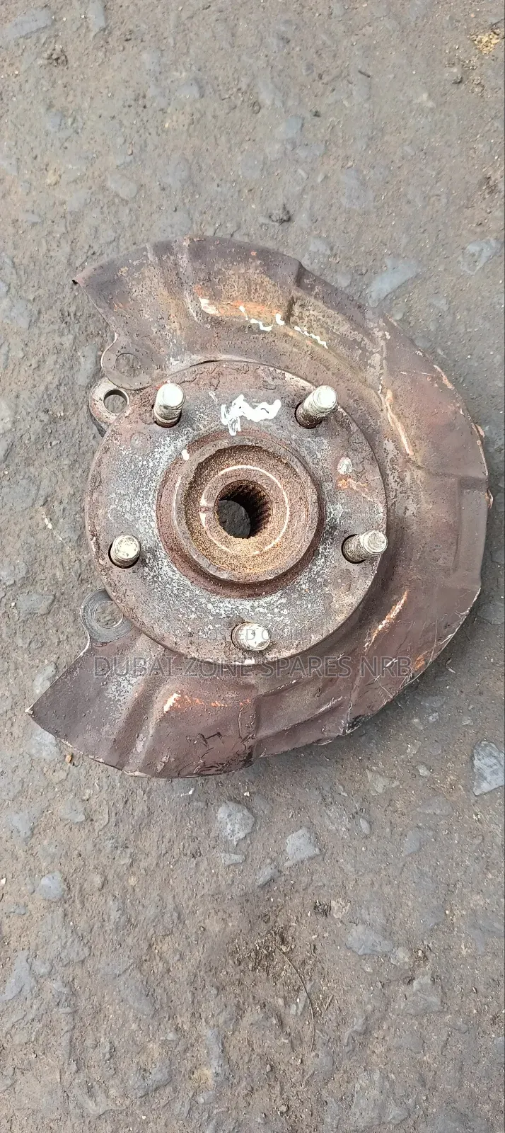 Front Wheel Hubs Pajero Io.