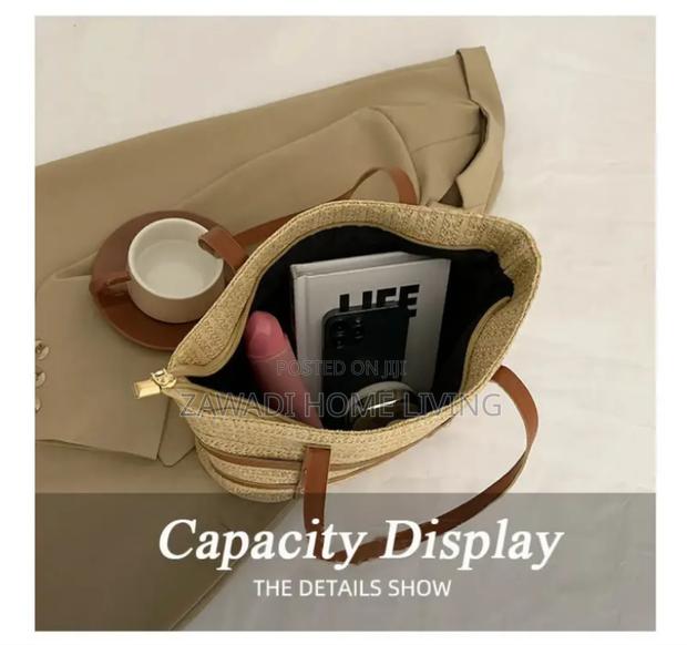 Women Woven Tote Straw Bags With a Zip - thumbnail 3