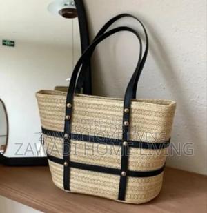 Women Woven Tote Straw Bags With a Zip - thumbnail 2