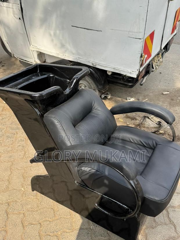 Mega Basin Salon Sink Chair - main view