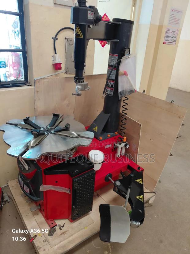 Tyre Changer - main view