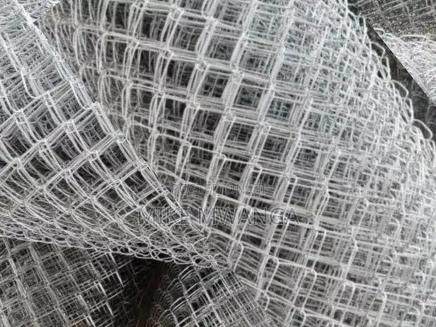 Galvanized Chain Link 14g, 65x65. 4ft - main view