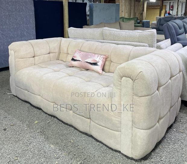 Amazing White 3 Seater Bubble Seat