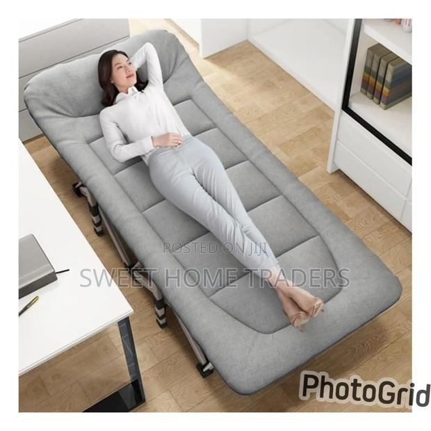 Camping Outdoor/Indoor Single Foldable Bed - main view