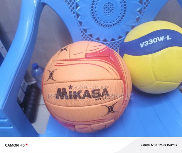 Mikasa Netball Balls - main view