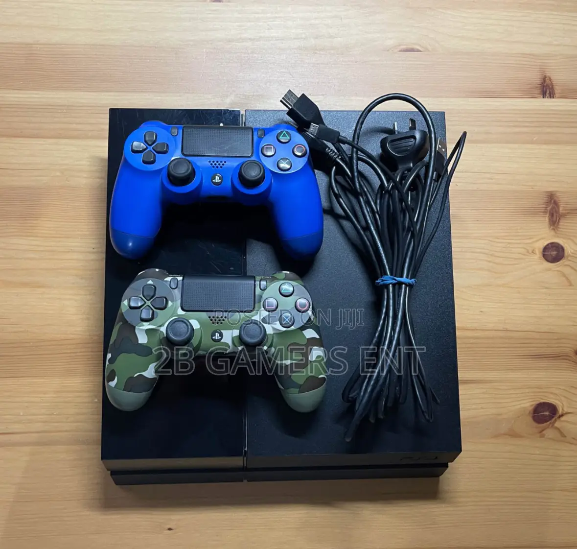 Play Station 4, 2 Pads Perfect Condition