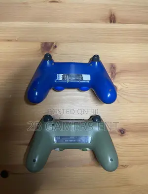 Play Station 4, 2 Pads Perfect Condition