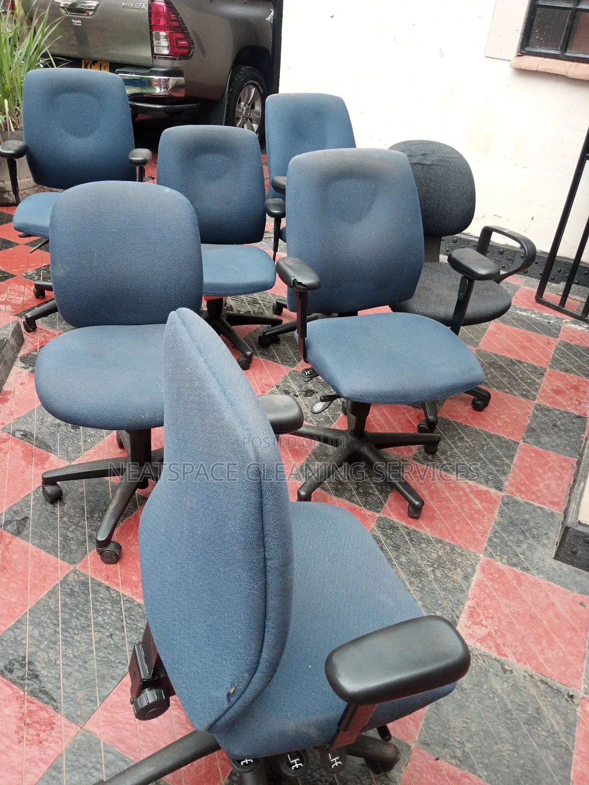 Office Chairs Cleaning and Sanitization