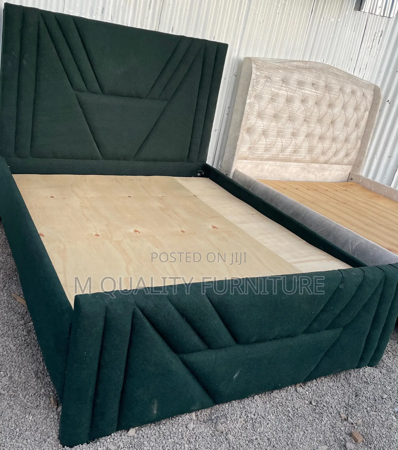 Jungle Green 5 by 6 Quality Modern Bed