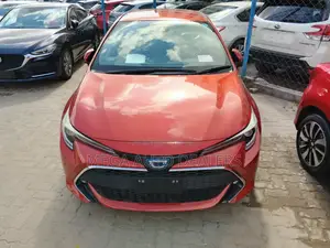 Toyota Corolla 2018 Orange