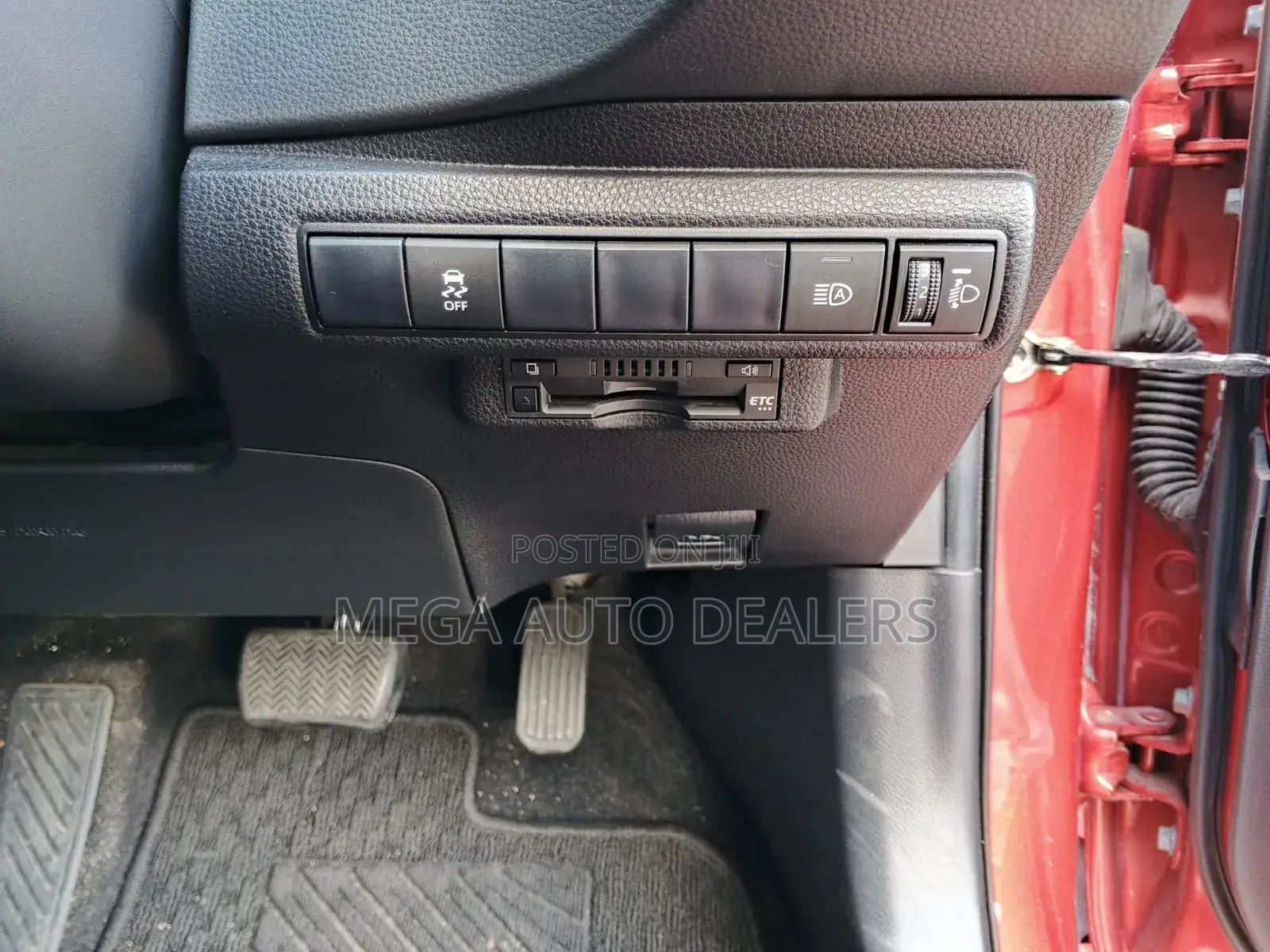Toyota Corolla 2018 Orange
