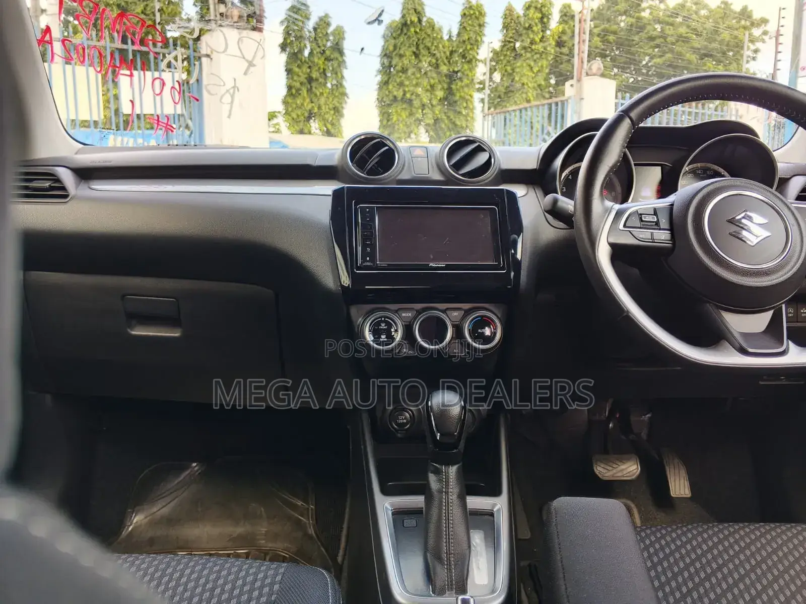 Suzuki Swift 2018 Red