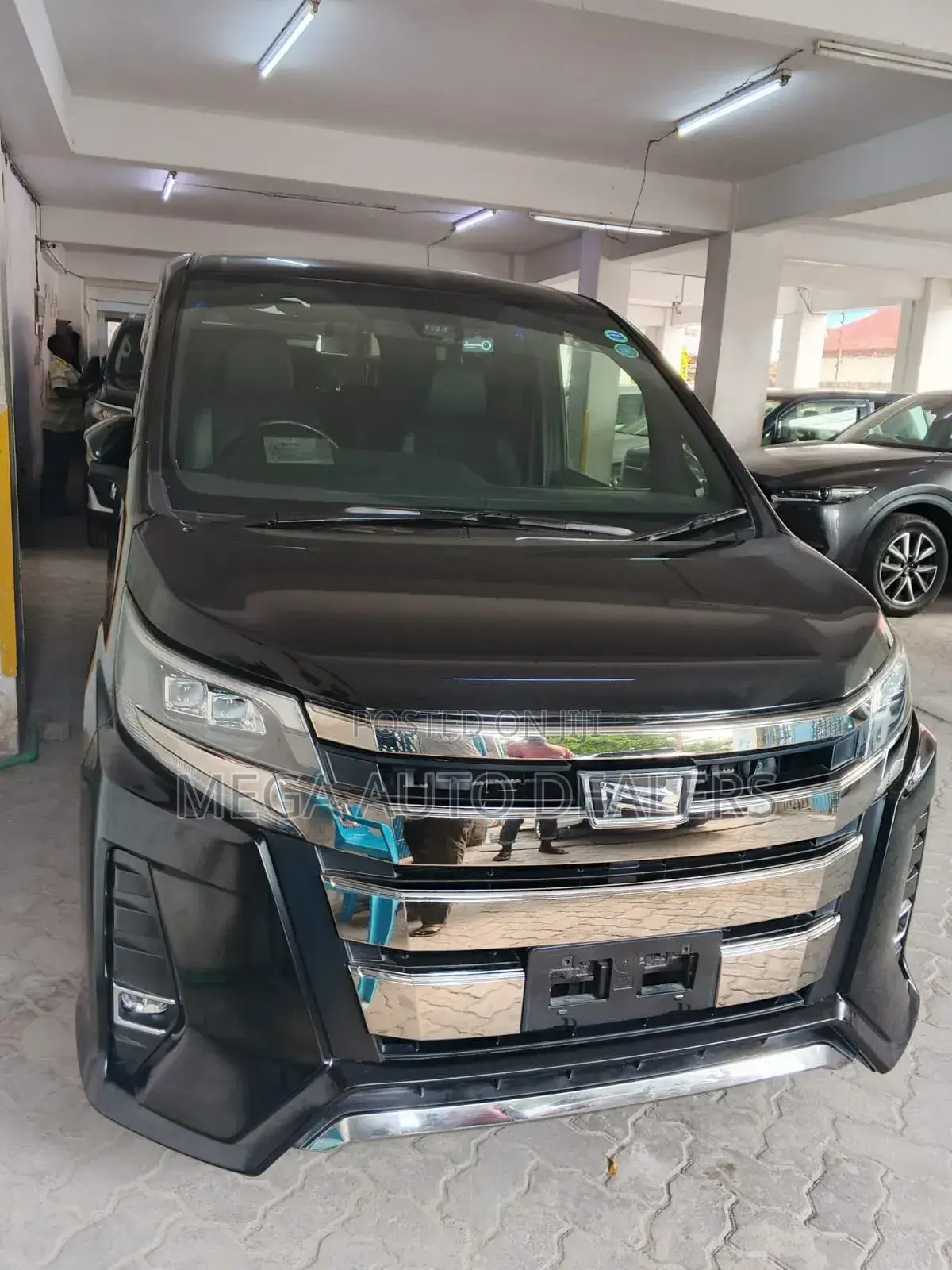 Toyota Noah 2018 Black