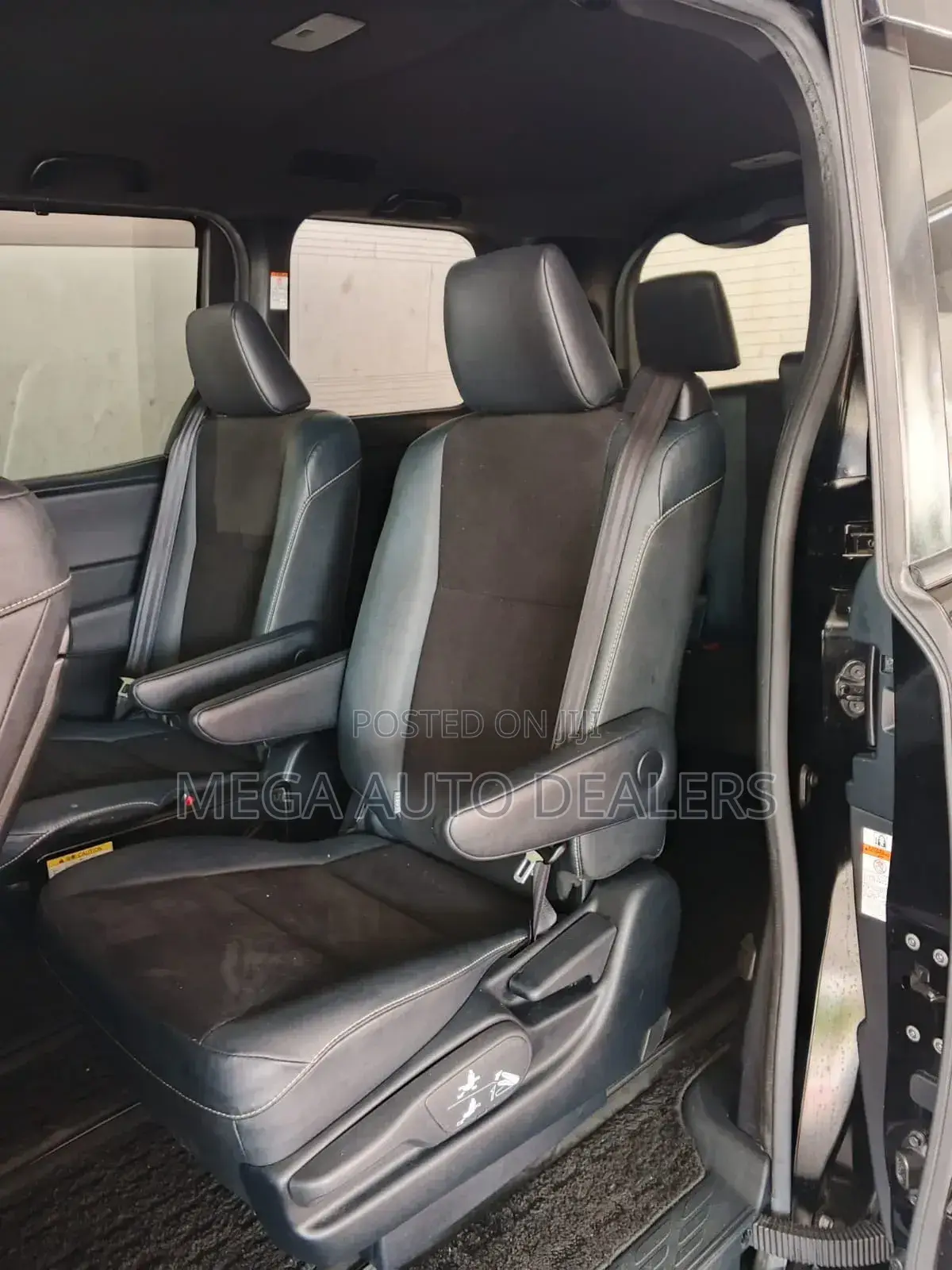 Toyota Noah 2018 Black