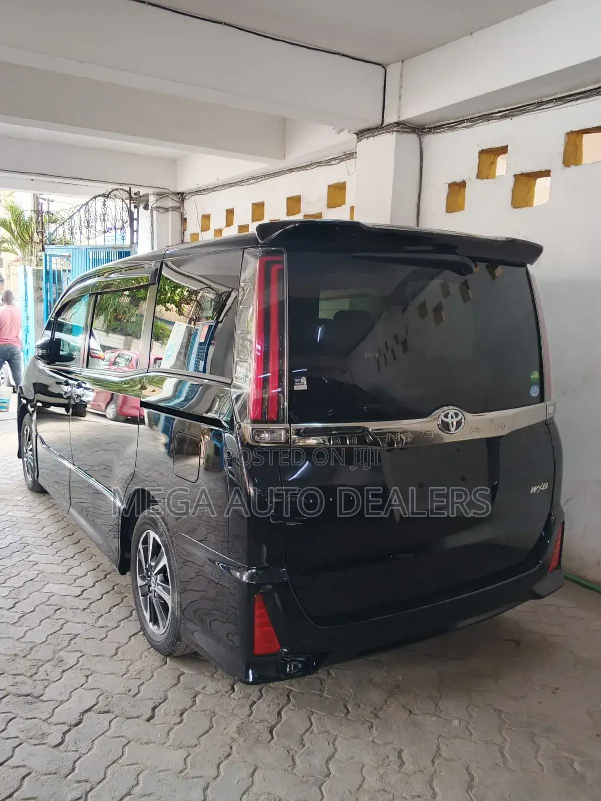 Toyota Noah 2018 Black