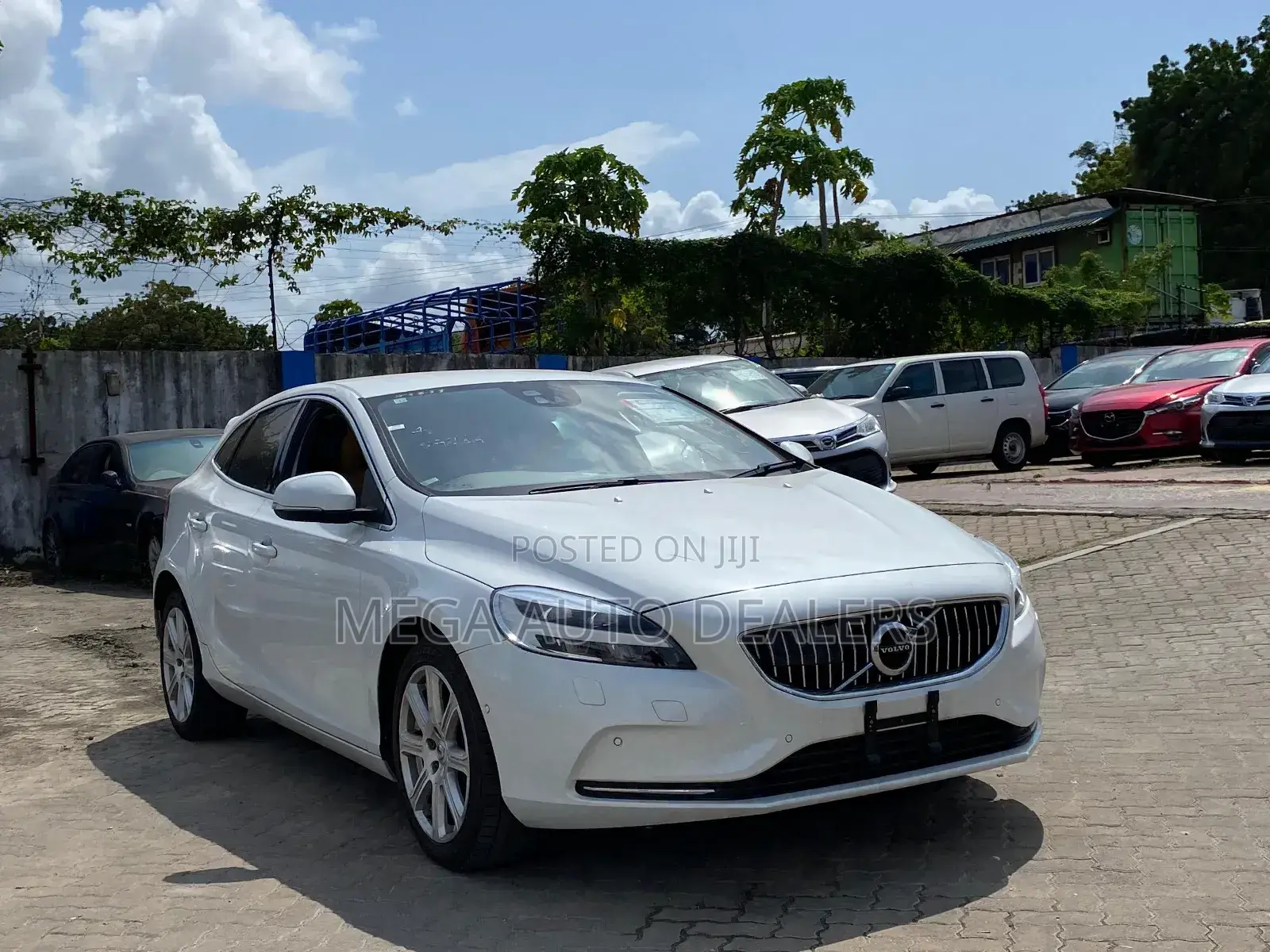Volvo V40 2018 White