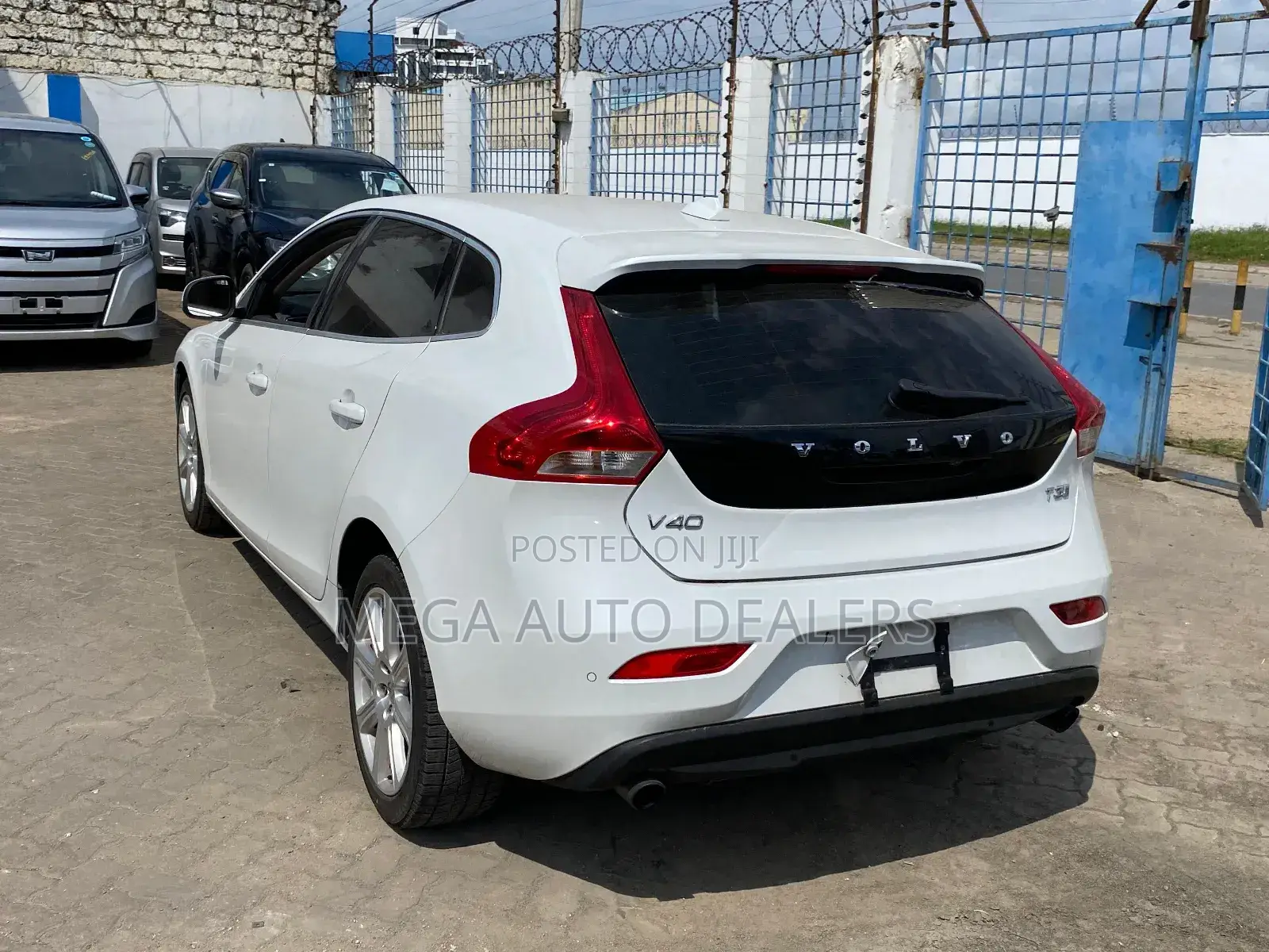 Volvo V40 2018 White