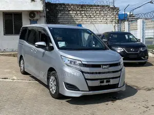 Toyota Noah 2018 Gray