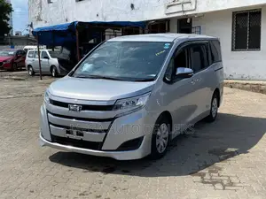 Toyota Noah 2018 Gray