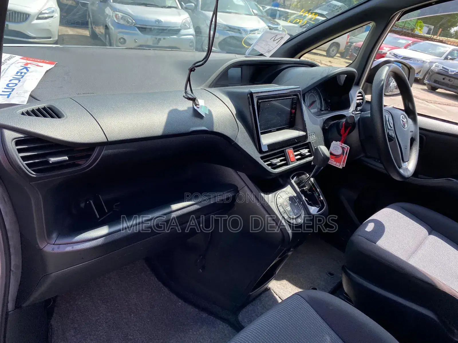 Toyota Noah 2018 Gray