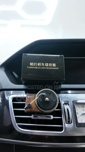 Turntable Air Vent Clip Aromatherapy Air Freshener