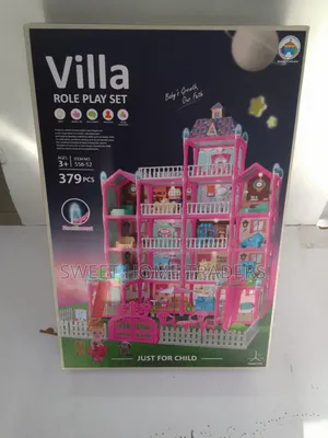 379 Pieces Doll House