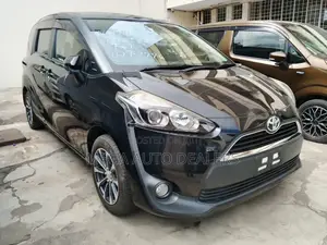 Toyota Sienta 2018 Black